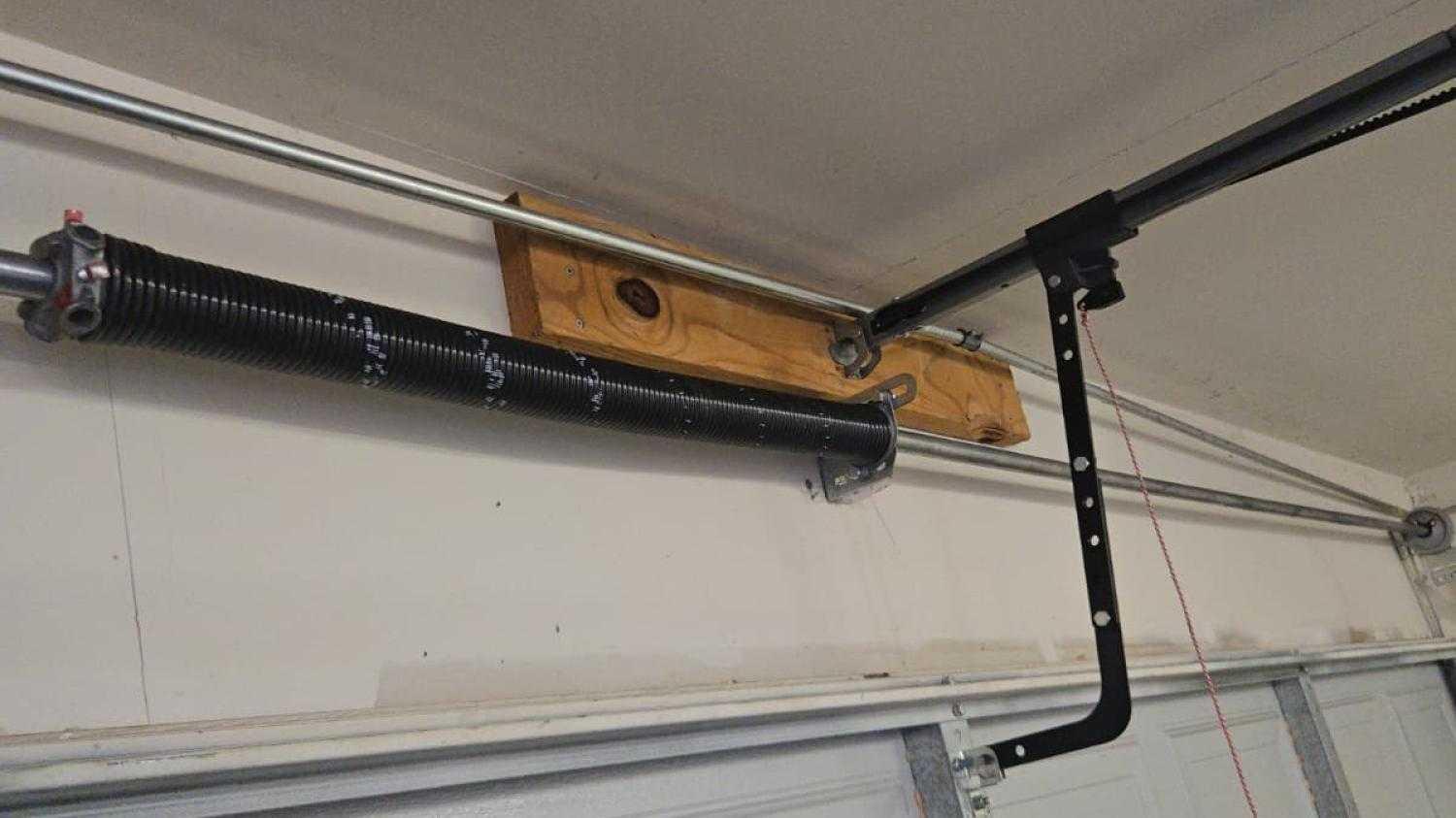 same day garage door service garage door repair service Same Day Garage Door Service Rosewood St, Houston, TX