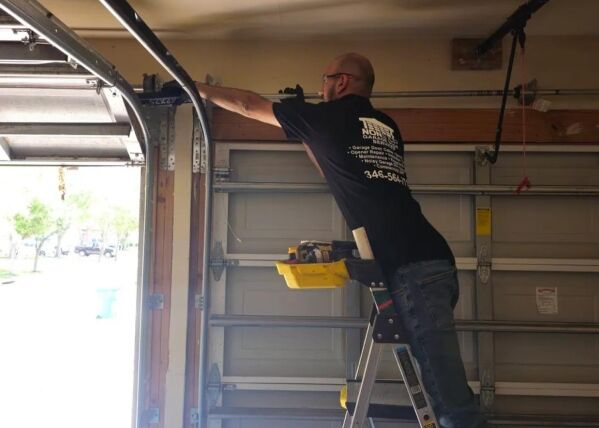 Garage Door Service Houston Sue St, Houston, TX