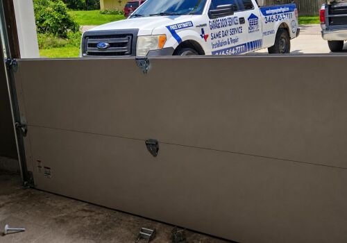 Garage Door Installation Cochran St, Houston, TX