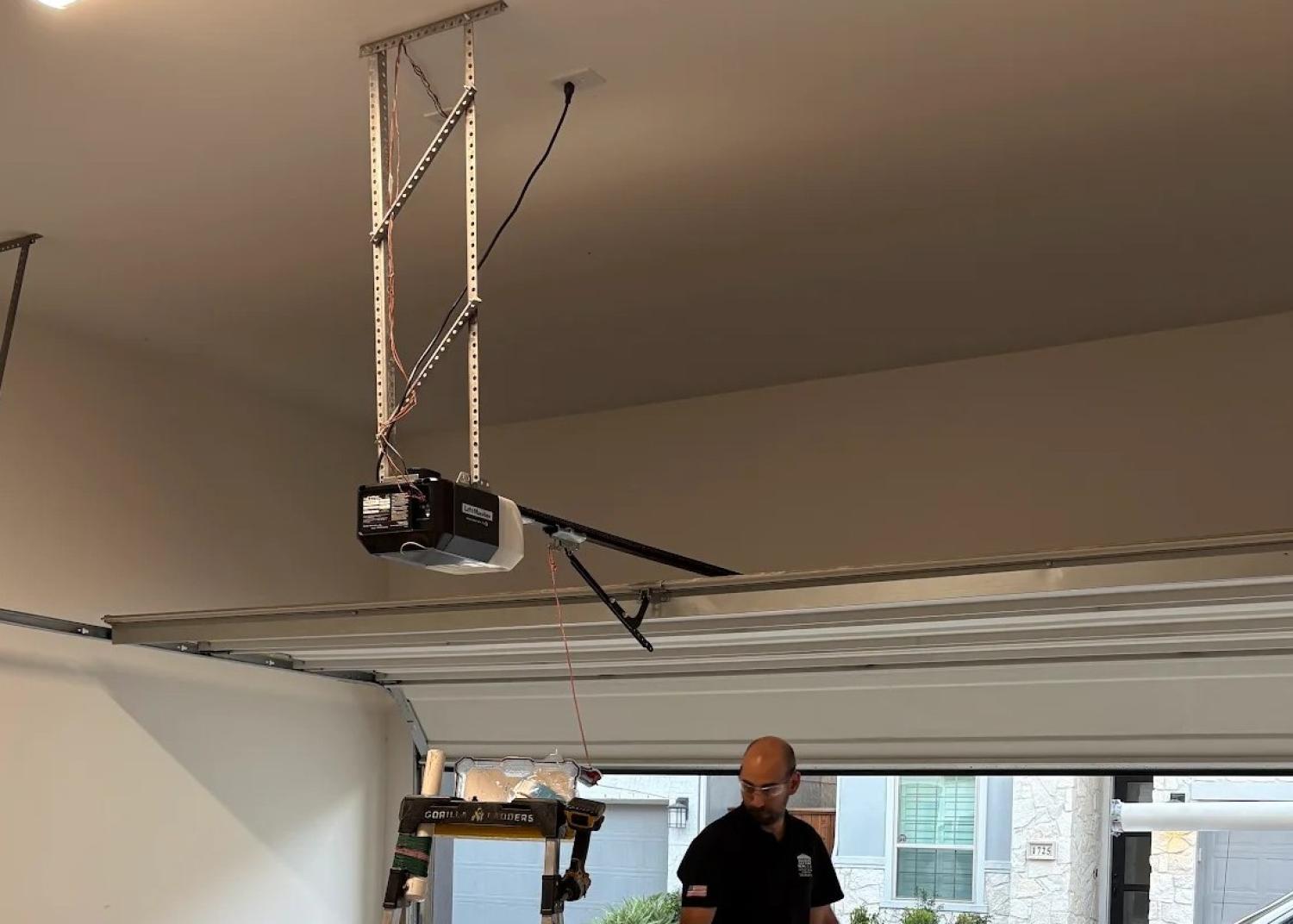 Professional Garage Door Repair Waverly St, Houston, TX